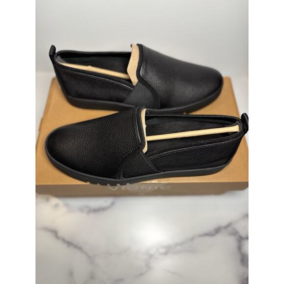 Vionic Cambria Leather Slip On Loafers Women's Size 9 Comfort Walking Shoes NEW - Picture 2 of 10